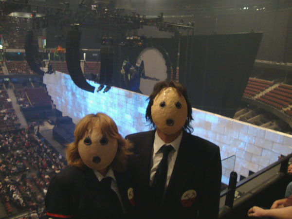 Brian Petruk & wife attended the Roger Waters Ottawa show on the 17th wearing these outfits! Brian said a number of people called out his name after seeing an invitation on AFG to do so! (Thanks to Brent Ingalls)