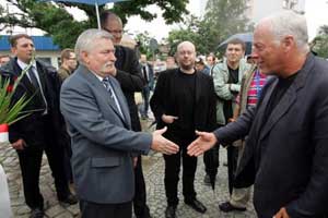 David meets with Lech Walesa 