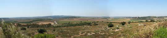 Panoramic view from the village to the field below. Thanks to Jonathan Amiran