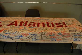 The Atlantis banner has been signed by the folk working there, and Tim grabbed this shot in the lobby.