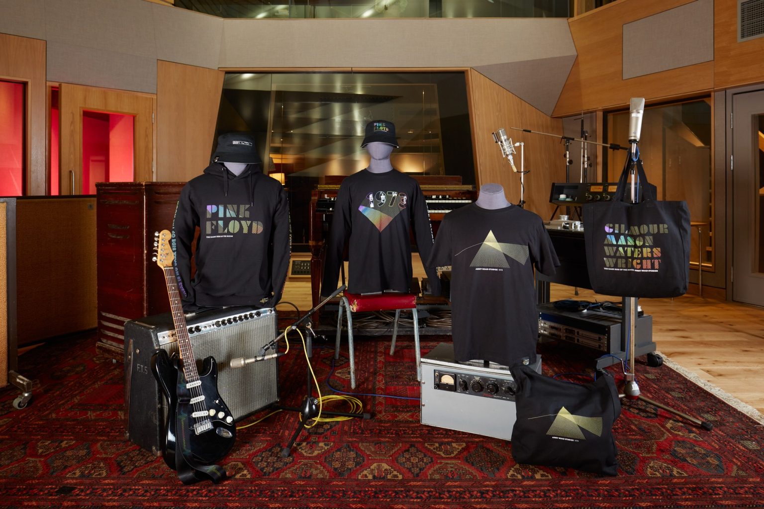 Abbey Road Studios x Pink Floyd 1973 Collection Launched - Pink Floyd ...