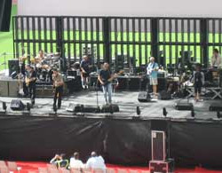 Taken at the soundcheck on the afternoon of the concert. Thanks to Stefano